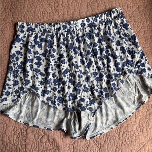 Old Navy Navy and Cream Floral Lounge Shorts